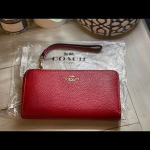 BNWT Coach wallet
